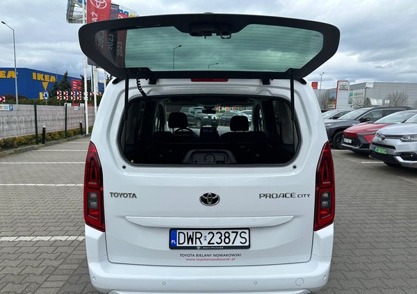 Toyota Proace City Verso cena 116900 przebieg: 4600, rok produkcji 2023 z Józefów małe 92